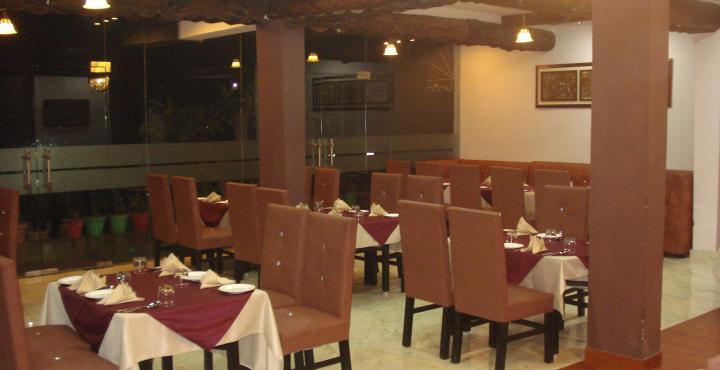 The Royal Court Hotel Nainital Exterior photo