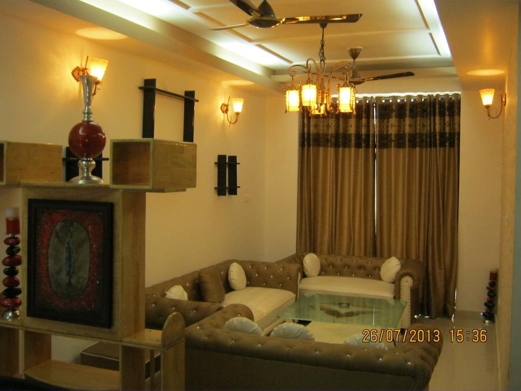 The Royal Court Hotel Nainital Exterior photo
