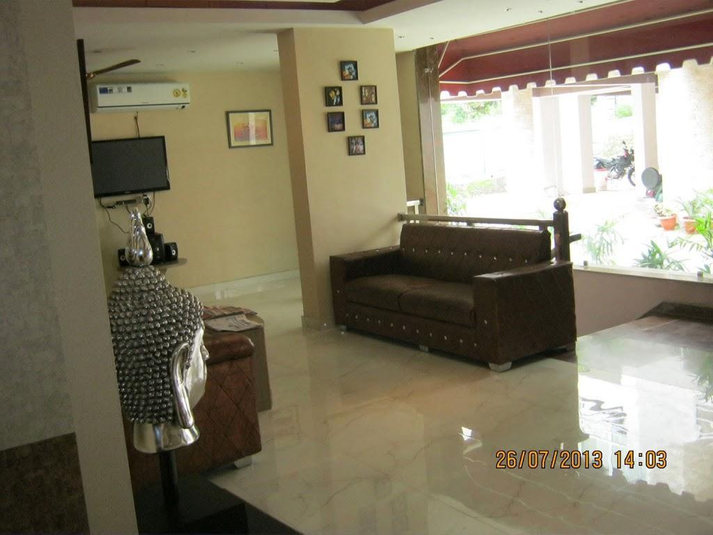 The Royal Court Hotel Nainital Exterior photo